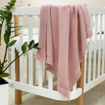 Paturica bebe Cosy tricotata din bumbac roz pudra